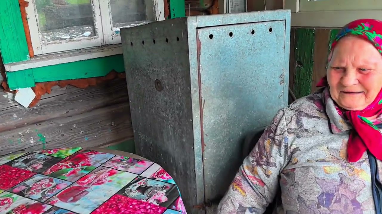 Продаётся дом в близи города Минска. Минская область, Минский район, деревня Лекоревка.