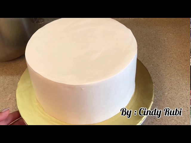 Como Embetunar O Cubrír Un Pastel Con Merengue Youtube