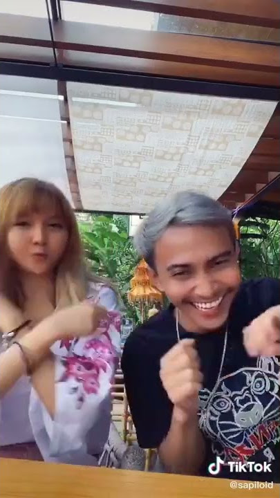 TIK TOK Sarah viloid bersama kulgar kumis🥀