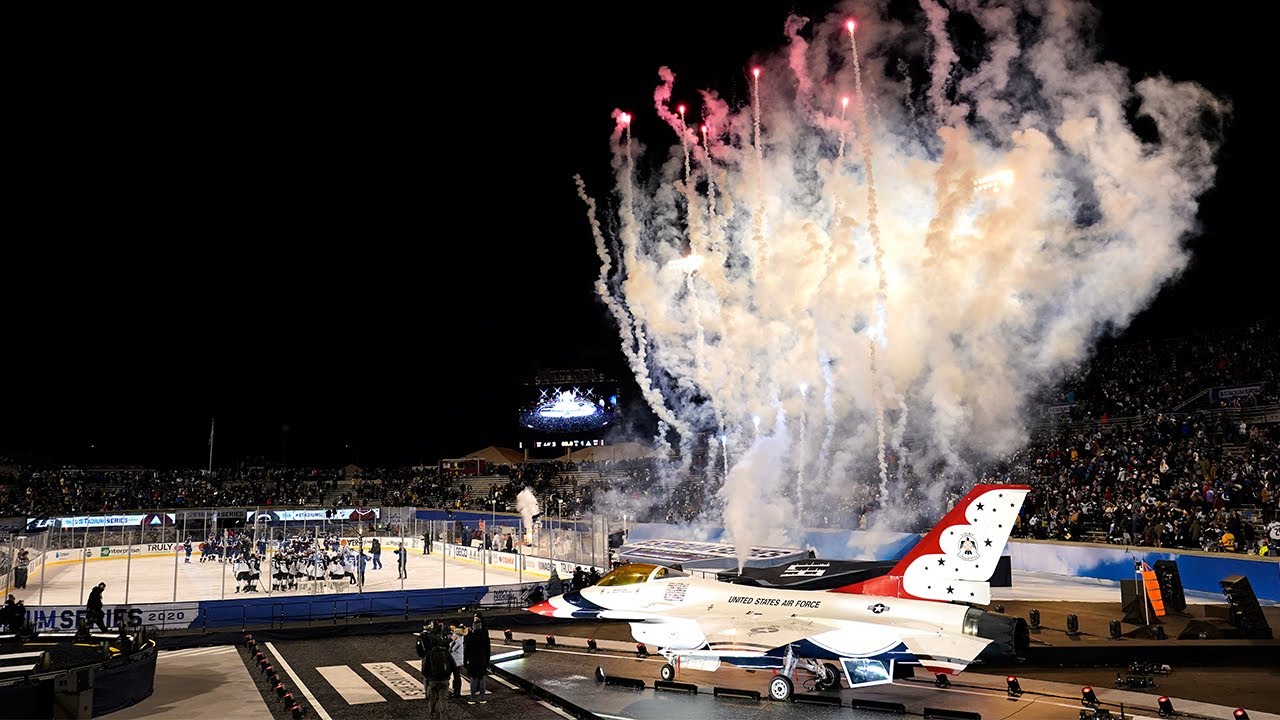 Wings fly over Avalanche in outdoor Stadium Series