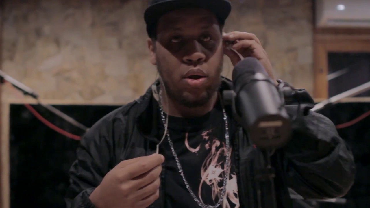 Kamau - Com Licença (Video Oficial - Studio Live com Plano A) - YouTube