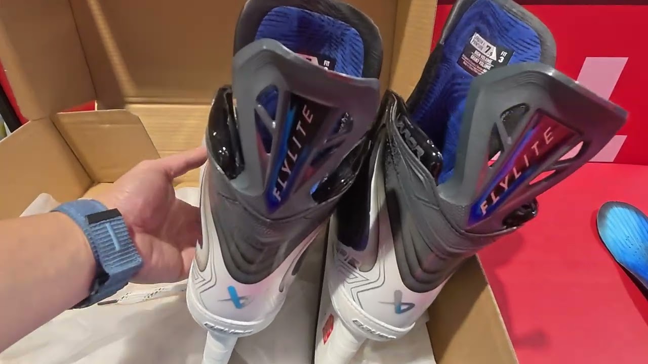 BAUER FLYLITE SKATES 2025 Traditional Eyelets James David Ma Customs  DJI 20250807103047 0002 D BLUE