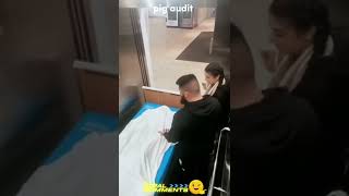 Celebrity A dead body in elevator scary prank 😬😂🤣 by Pig Audit Profile