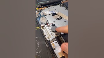 Laptop STUCK In Boot Loop! 🔁 Part 1/2 #shorts #pc #pcrepair #computerrepair #laptoprepair
