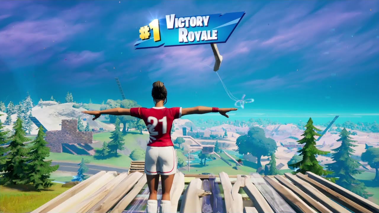 Fortnite Poised Playmaker and candy axe gameplay