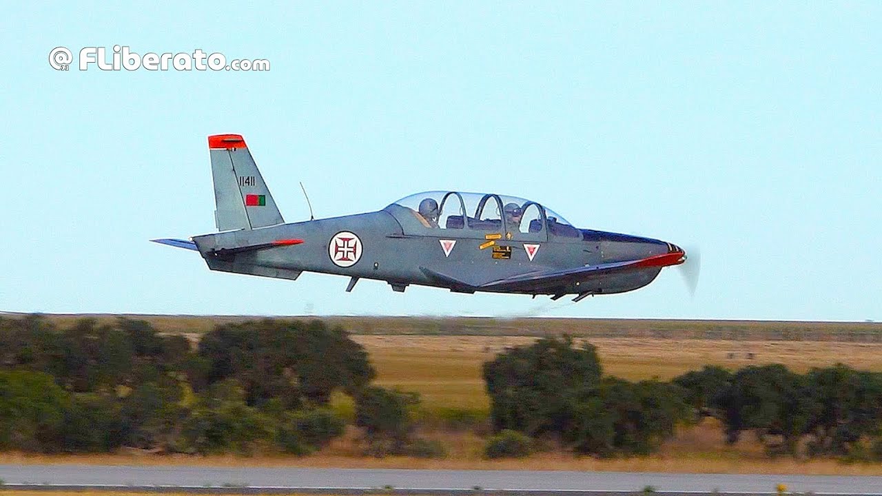 Epsilon TB-30 da Esquadra 101 "Roncos" no NATO Tiger Meet 2025