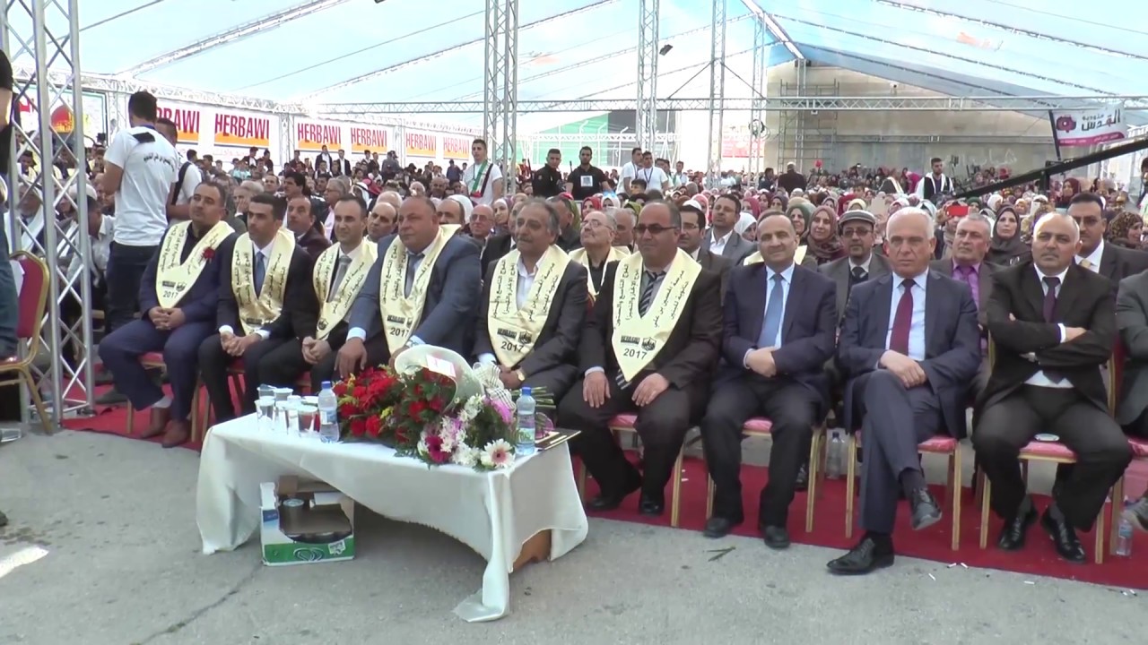 عبد الفتاح العيسة  يتألق في مدرسة الحسين بن علي