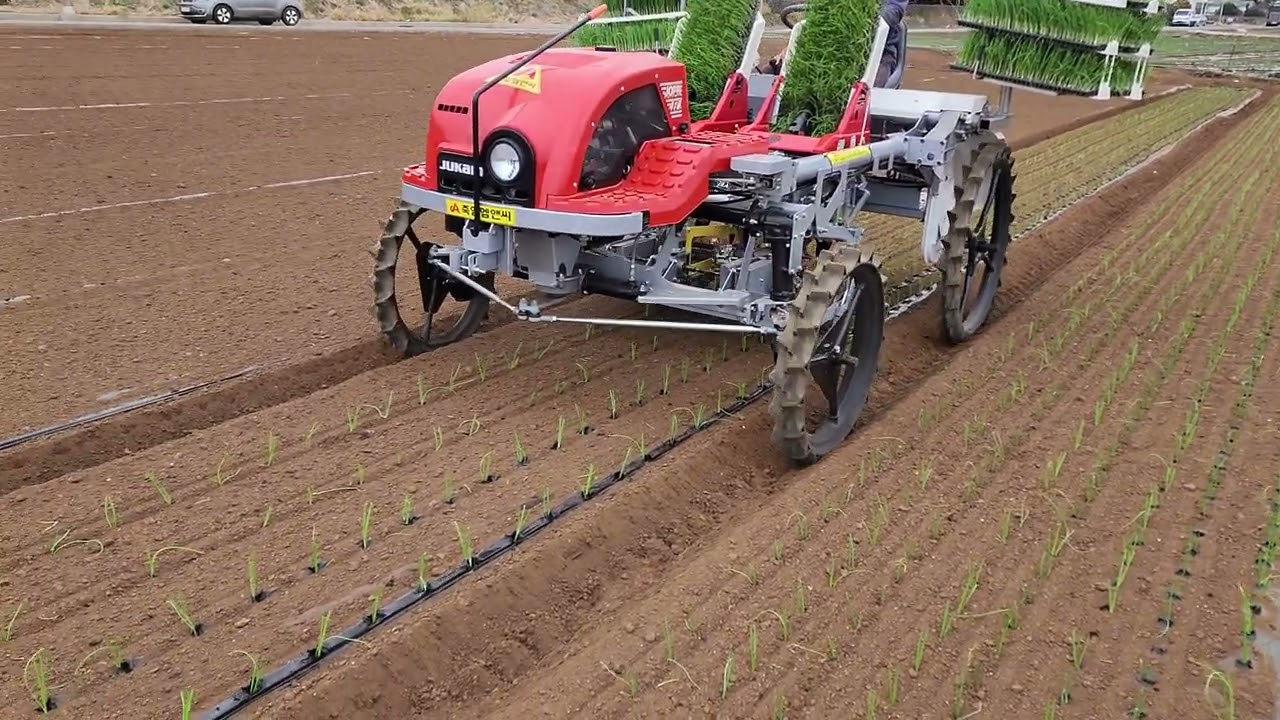 Minoru 4-row Onion Transplanter with Adjustable Tread Spacing OPKR-40