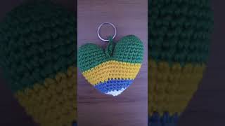 Bandana de crochê Brasil / Chaveiro de coração Brasil #crochet #amigurumi #copadomundo #bandana