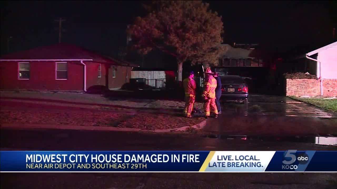 Midwest City Fire Department extinguishes house fire, pet killed - YouTube