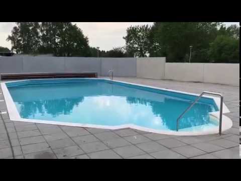 Video: Luxe Woningrenovatie: Verborgen Hydrofloor-zwembaden - Wonen
