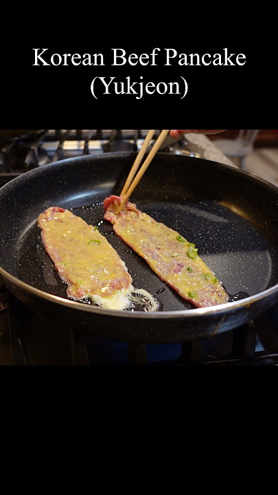 Korean Beef Pancake. Meat Jun. Yukjeon : 육전