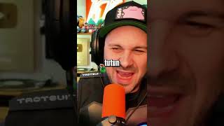 Bu Adam Baldi̇den Dayak Yedi̇