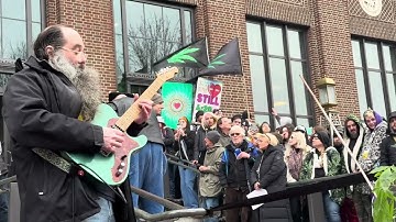 Laith Al-Saadi speaks and performs national anthem at Ann Arbor Hash Bash 2025
