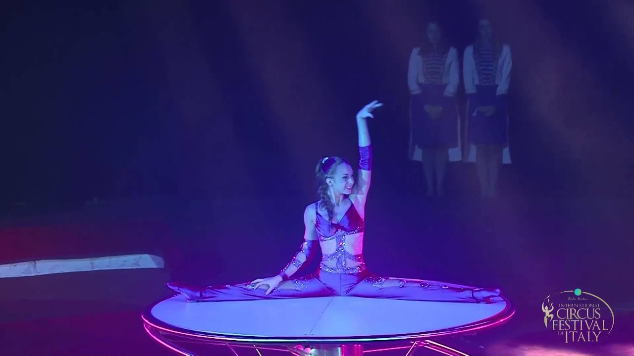 ASIA PERRIS - ITALIA/ITALY - VERTICALISMO/VERTICALISM