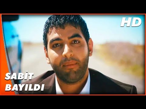 Kırmızı Erol, Cesetlerden Kurtuldu | Oğlum Bak Git Türk Komedi Filmi