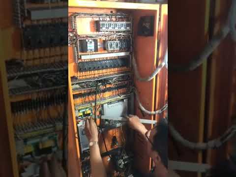 Video Máy thổi chai nhựa hdpe đài loan 2 cảo 55 ly thổi 2... - youtube