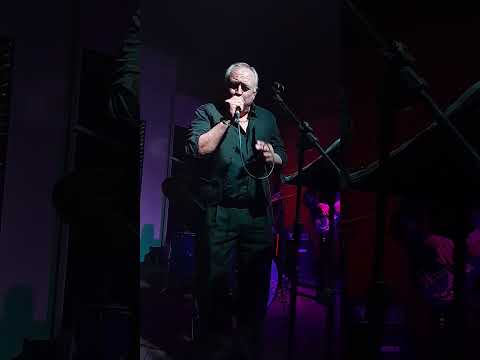 Caramelo caliente en vivo( Reliquias) 馃槏