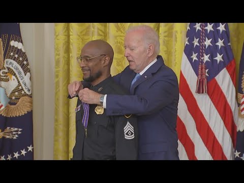Houston officer awarded Medal of Valor for stopping man carrying rifle ...