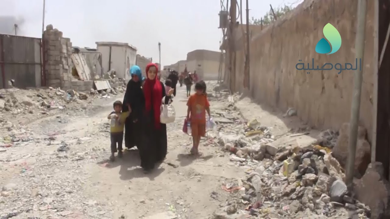 قطعات الجيش تجلي عشرات العوائل من منطقة المكاوي بالموصل القديمة