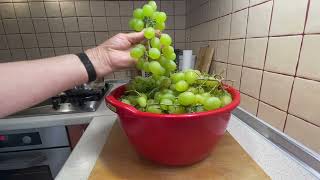 видео: Виноградный сок без пресса быстро и удобно! #виноградныйсок картинка: Виноградный сок без пресса быстро и удобно! #виноградныйсок