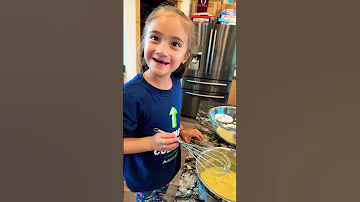 Cute Girl Jilana Baking Blueberry Muffins With Daddy Sweet Fun In The Kitchen Howto Shorts 