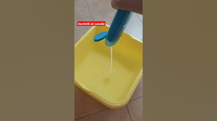 Con questa soluzione i tuoi vetri o specchi torneranno splendenti e senza aloni✨️#clean #cleaning