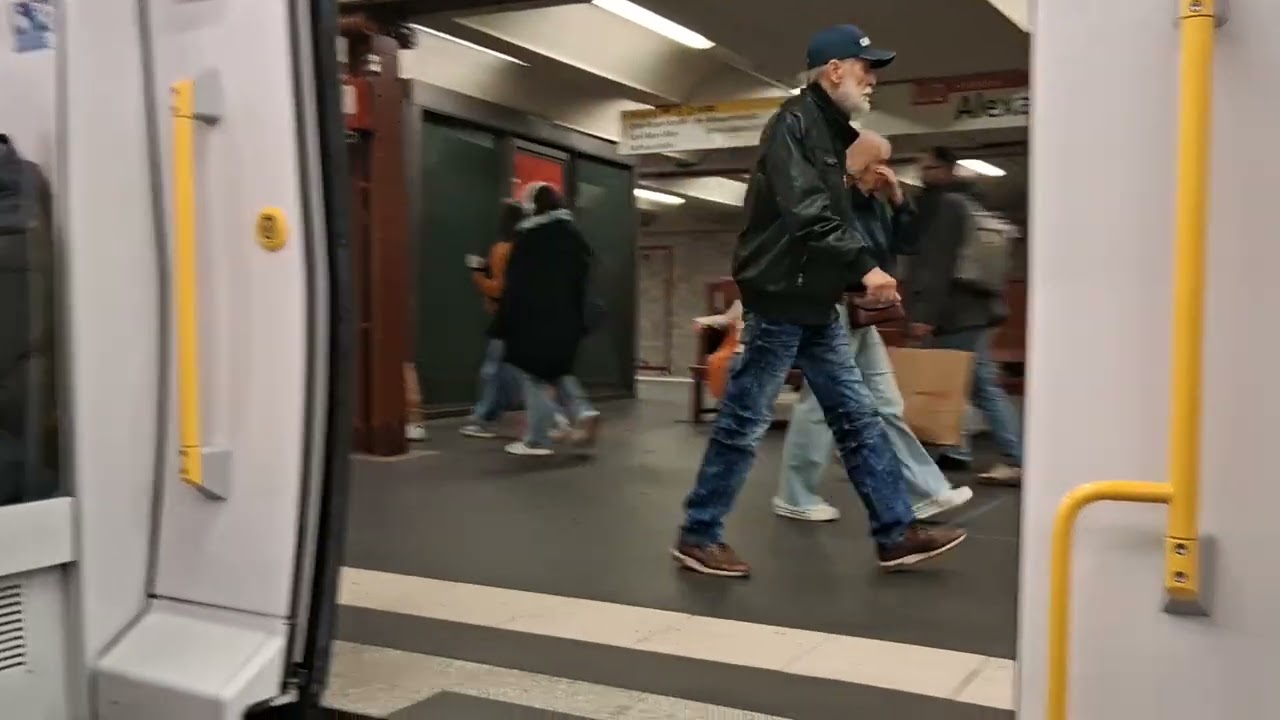 MITFAHRT IN DER U2 ALS JK VON S+U SCHÖNHAUSER ALLE BIS NOLNDORFPLATZ 