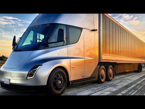 Video: En Prototyp Från Tesla Semi-elektrisk Lastbil Reser över USA - Nu I Texas - Electrek