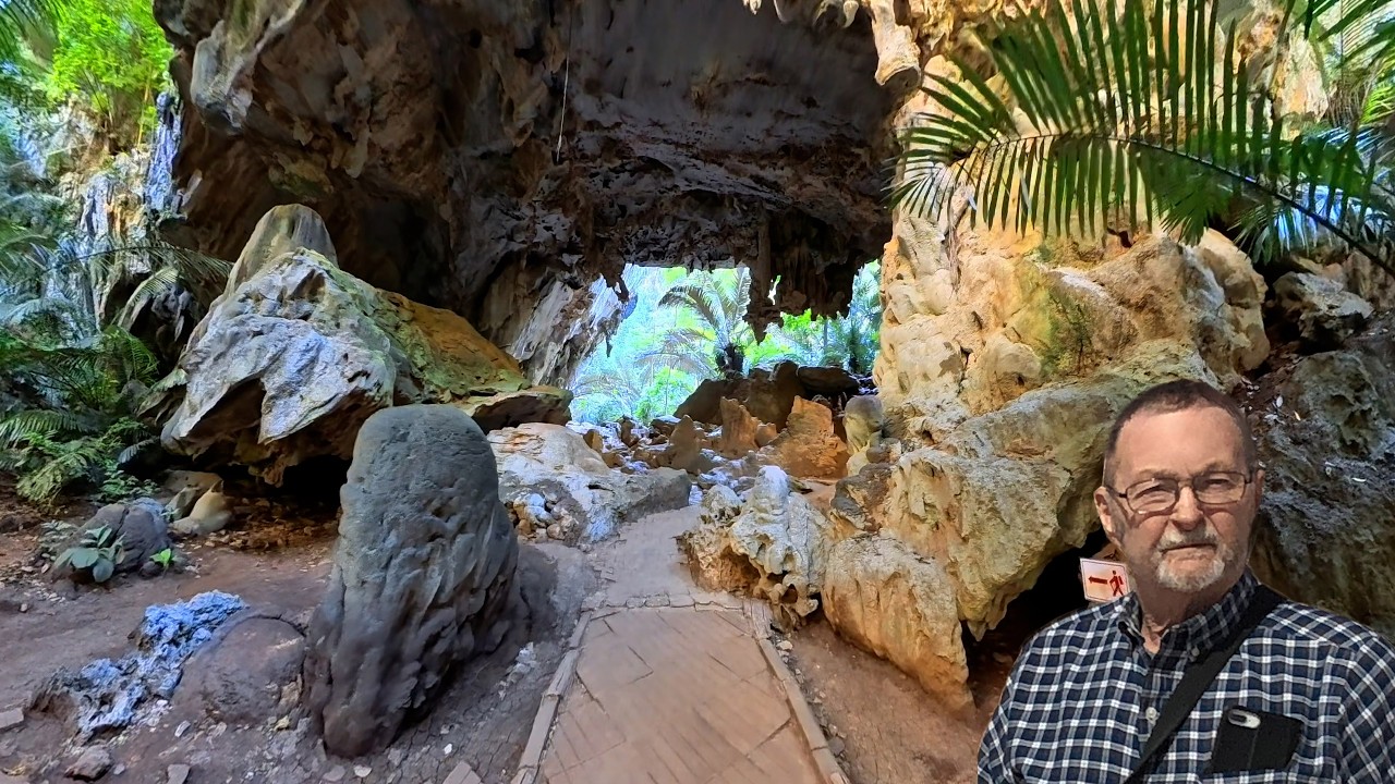 THAILANDS LOST JUNGLE ADVENTURE | (Hup Pa Tat)