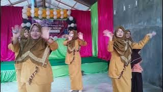 Tari india medley oleh guru-guru YPI Nurul Fadillah