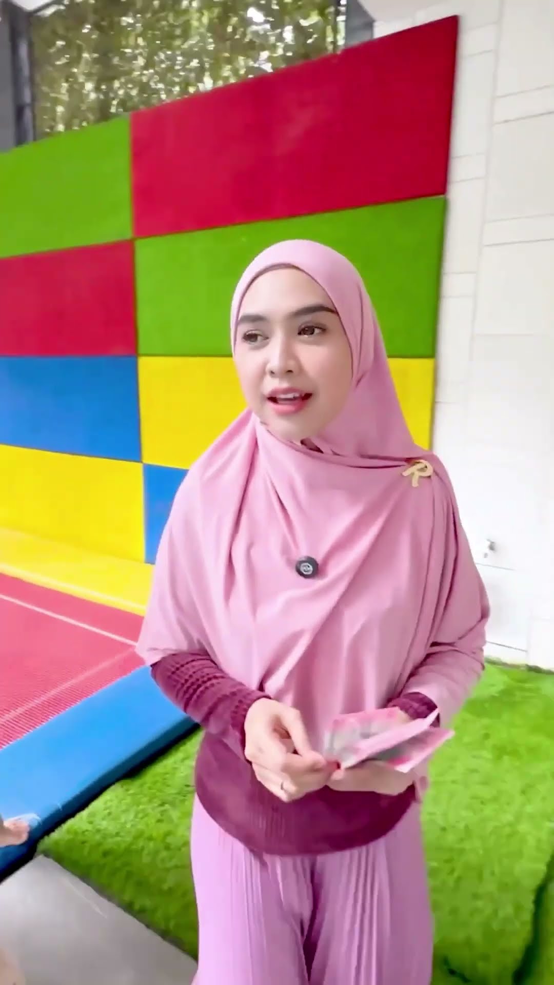 Kejutan dari ricis untuk semua orang.. #riaricis