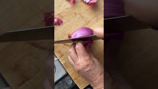 ¿COMO CORTAR CEBOLLA?