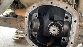 Jeep TJ Dana 30 Inner Axle Seal Replacement