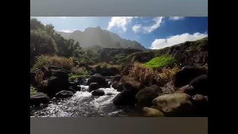 تلاوة بمقام العجم من سورة يونس.