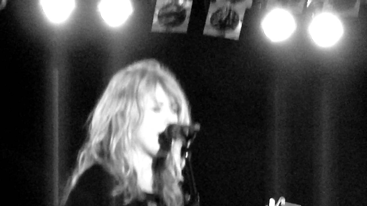 Heart w/Shawn Colvin "These Dreams" YouTube