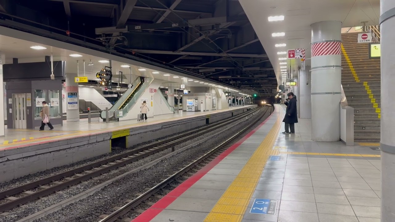 2026.01.12 新大阪JR西日本321系進站