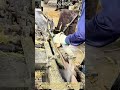 一瞬で完璧な細棒へ、竹製品工場で稼働する往復式スプリッターの加工現場 #worker #process #factory #woodworking #automation