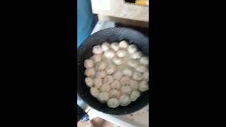 готовим пельмени (холостятская жизнь)