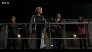 Doctor Who Kerblam - The Kerblam Men Pops The Bubble Wrap