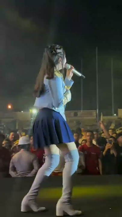 VIA VALEN COMEBACK NEMEN#viavallen #konser #nyanyi