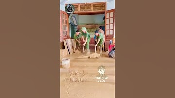 Mỗi người một tay giúp bà hết sức cố lên các anh #respect #congannhandan #canhsatcodong #short