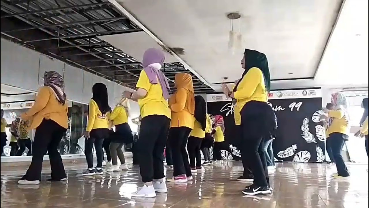 Prei kanan kiri line dance@choreo mr.kim@demo by.sanggar 99