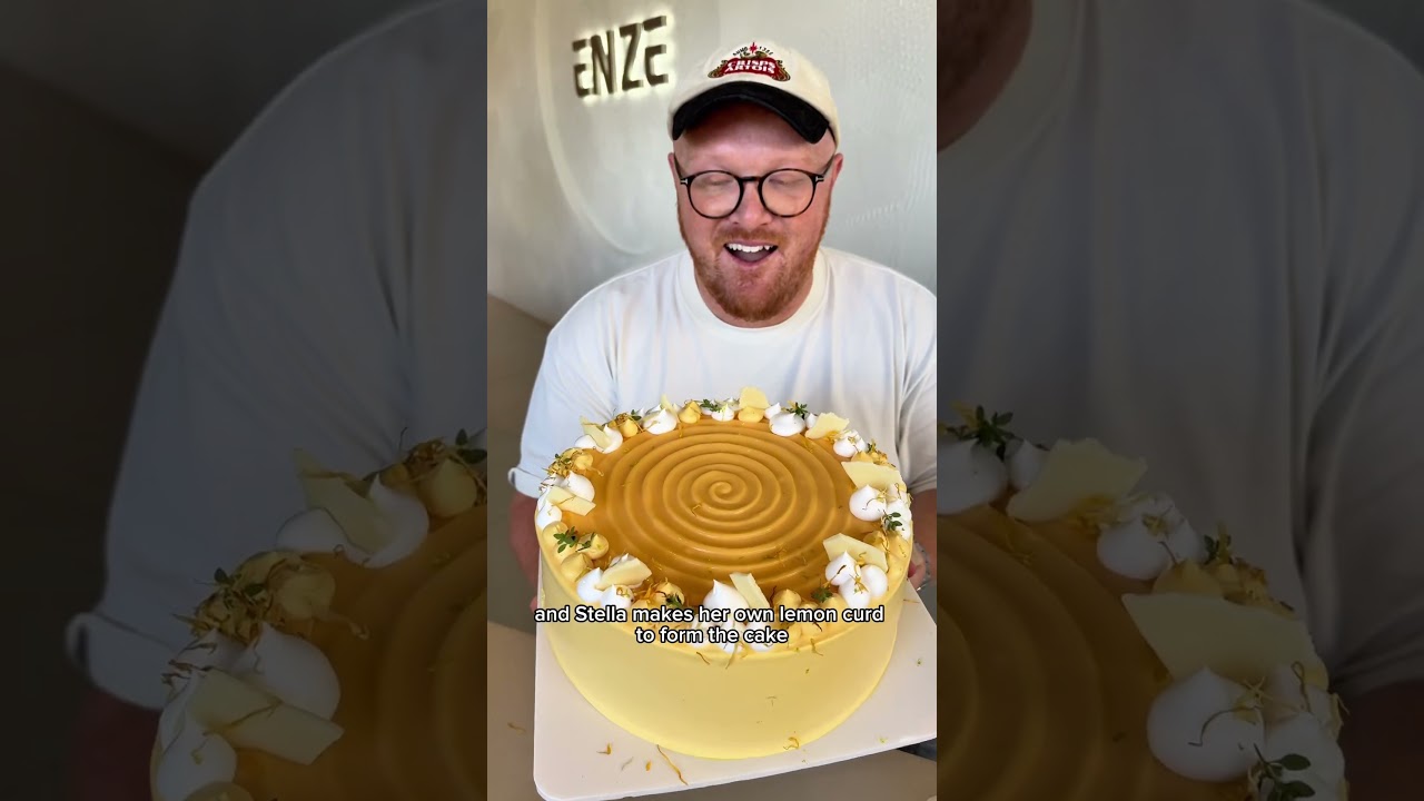 Trying the most viral bakery in Sydney #bakery #cake #dessert #australia #food #shorts