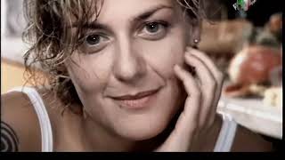 Miniatura de vídeo de "Irene Grandi - Sconvolto così (Official Videoclip)"