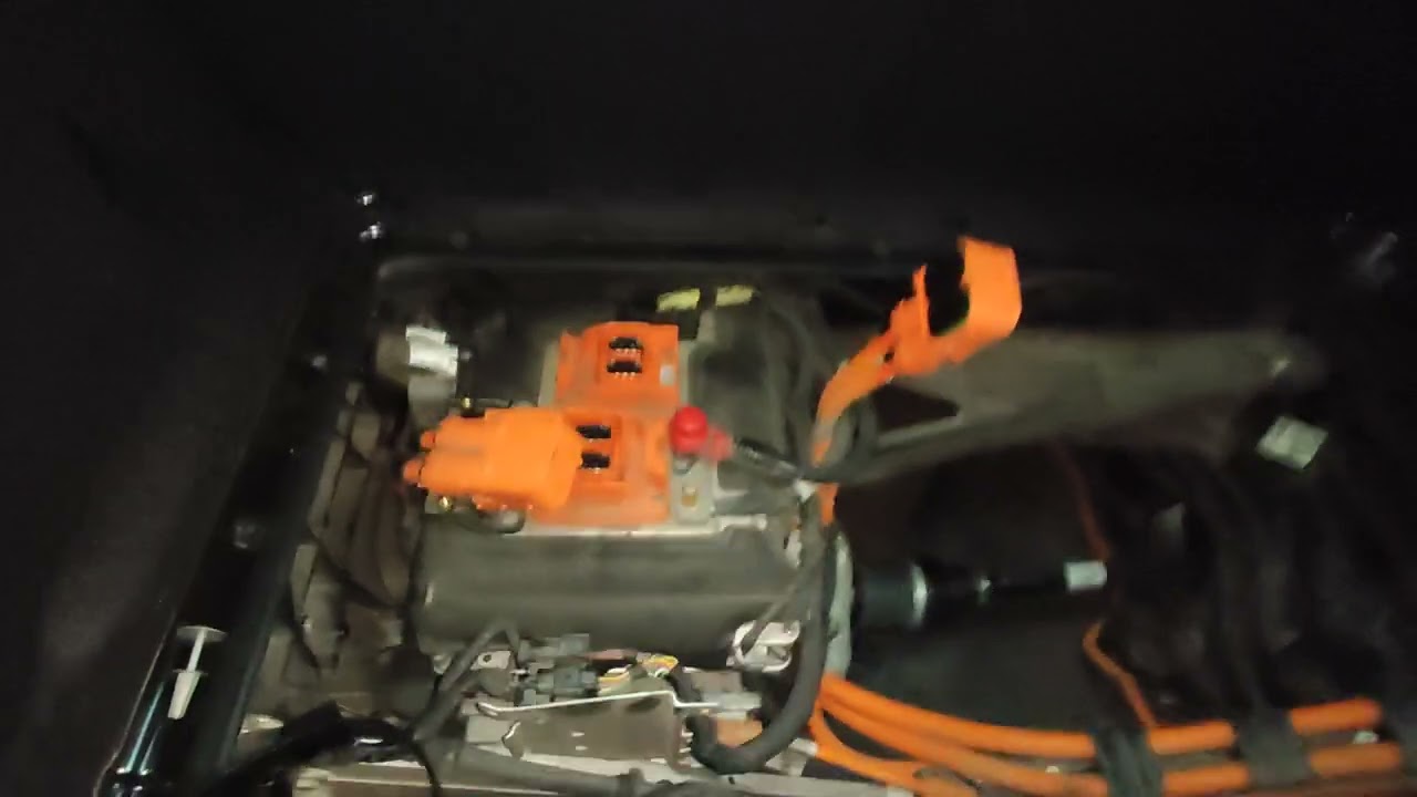 Короткое замыкание на массу. BMW i3