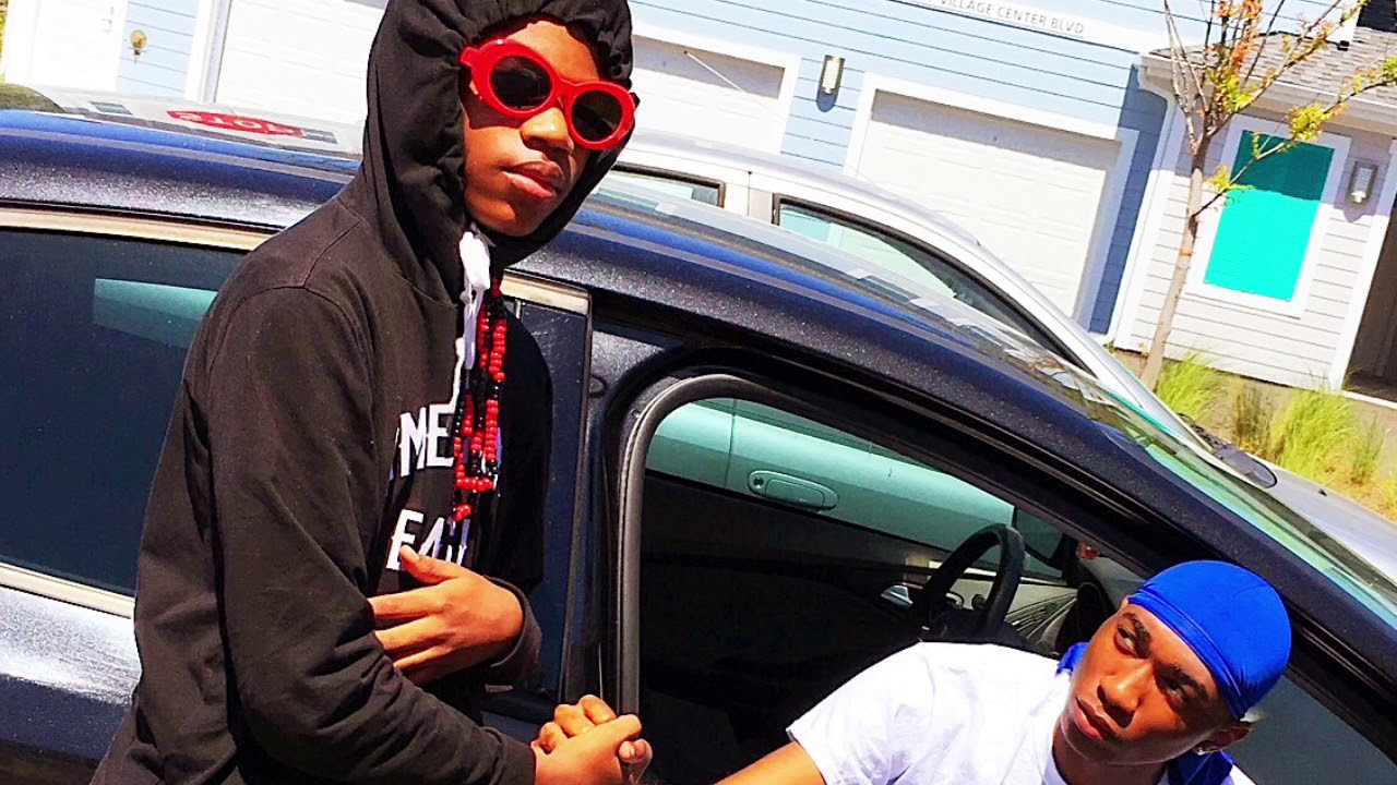 Watch Skreett x Bedoe move around on YouTube Watch Skreett x Bedoe move around on YouTube