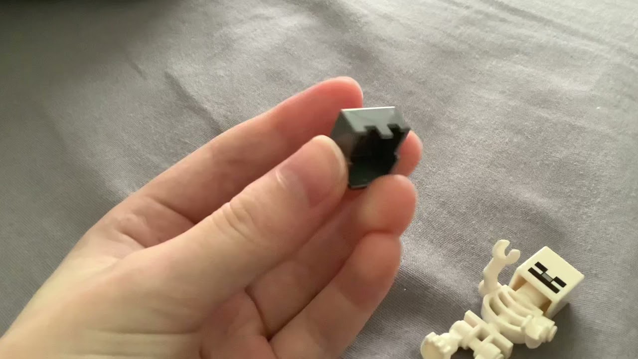 How to build a lego skeleton vanguard from Minecraft dungeons