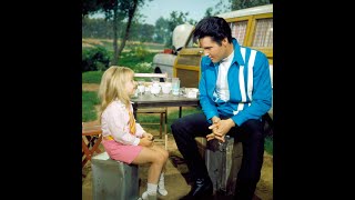 En souvenir d&#39;Elvis Presley avec Victoria Paige.