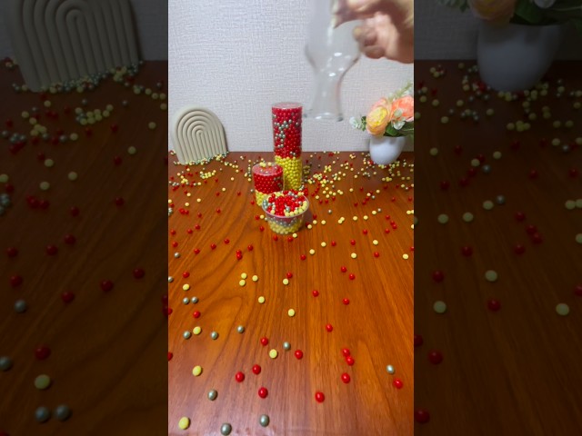 Reverse marble ASMR #satisfying #shortsfeed #odlysatisfying #asmr #reverse #beads #relaxing